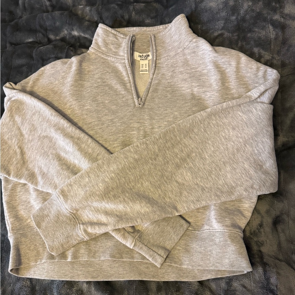 Refuge Athletics Light Gray Cropped Pullover